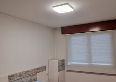 trabajo iluminación interior en habitación de piso en Ourense y Galicia