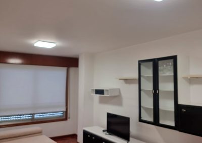 trabajo iluminación interior en habitación de piso en Ourense y Galicia
